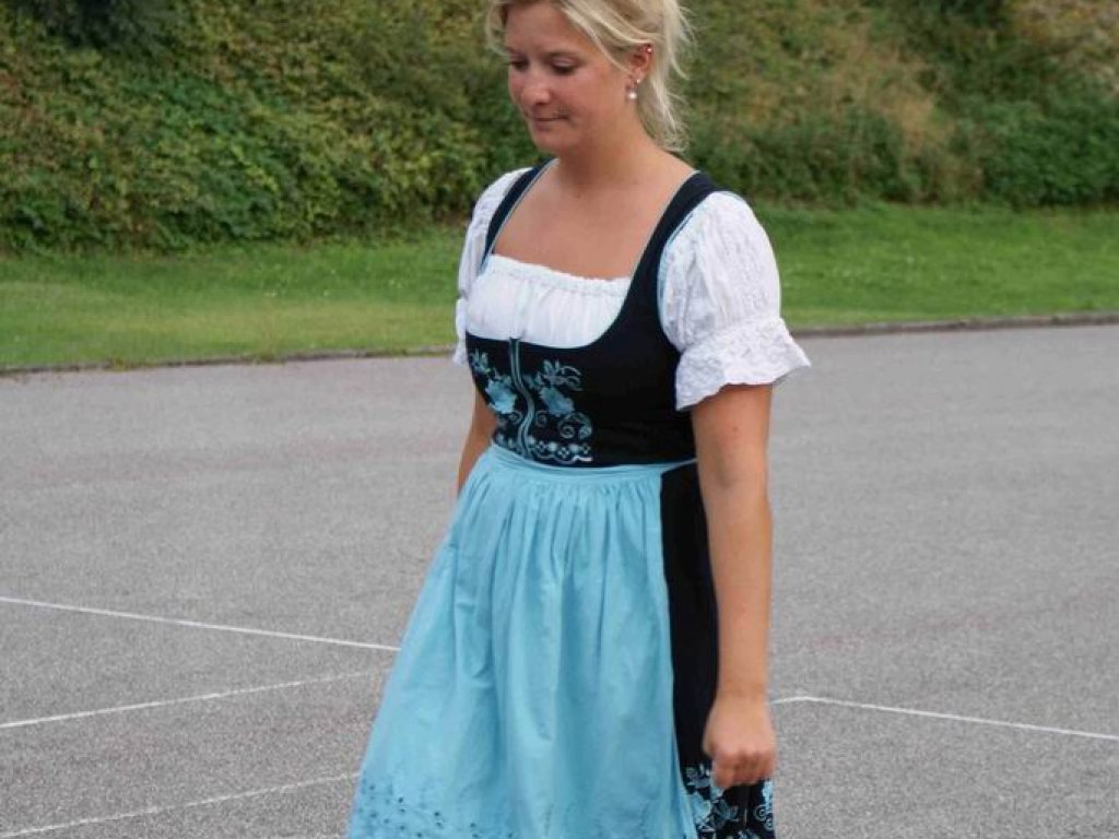 Dirndl &amp; Lederhosenturnier